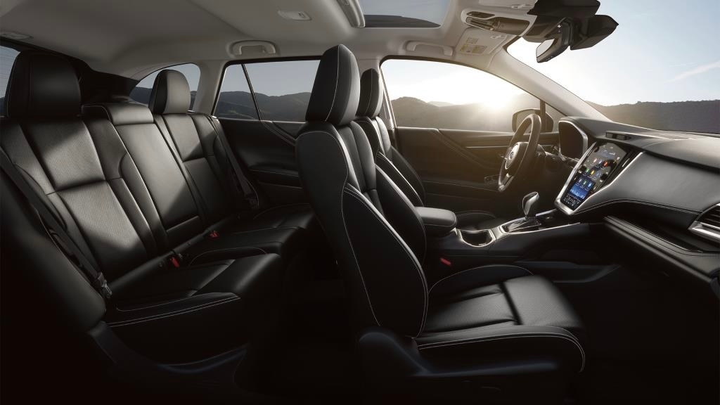  Interior of the 2025 Subaru Outback Onyx